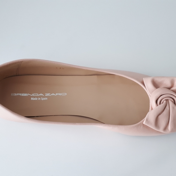 Shoes - Picture 4 of 4